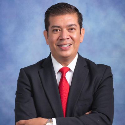 Dr. Marco Antonio Lôme Soriano — equipo de Sé Extraordinario